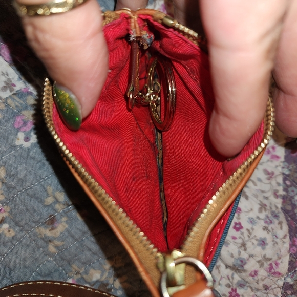 Vintage Dooney and Bourke Messenger Crossbody Purse - Picture 9 of 14